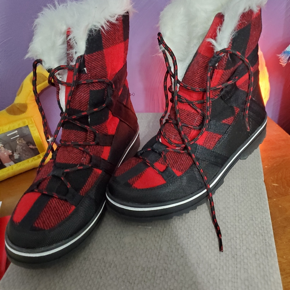 Buffalo plaid fur boots